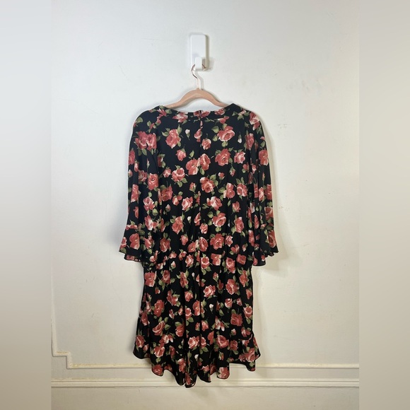 PLUS ROSE FLORAL RUFFLE TIE ROMPER – SIZE 24 – BOOHOO PLUS - Picture 4 of 4